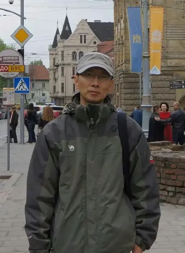 郑向东