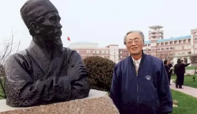 王卓予
