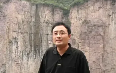 刘栋