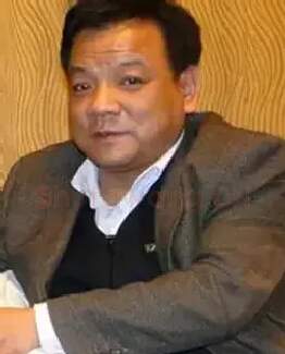 窦鸿