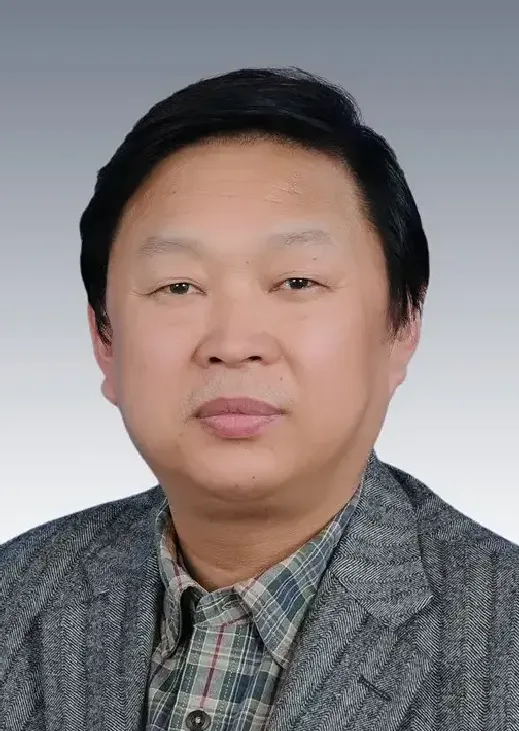 崔新江