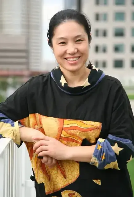 吕鸿群