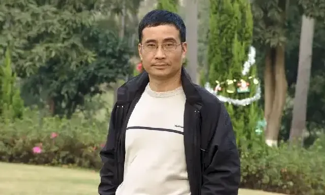 钟志源