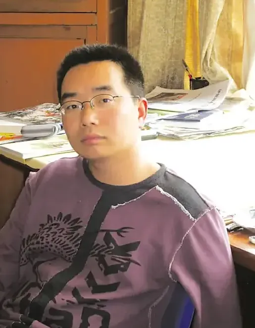 张卫