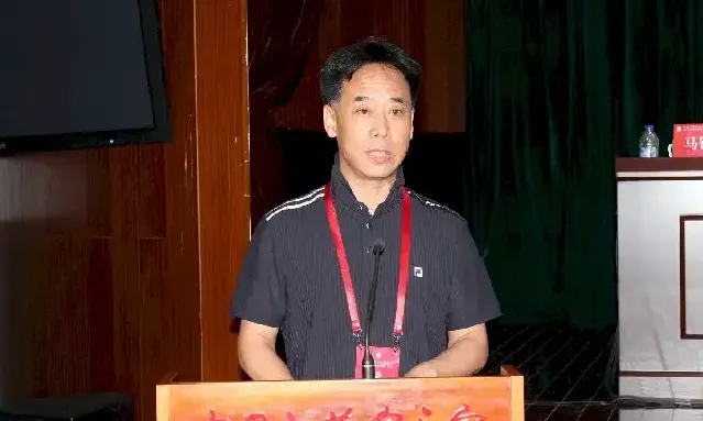 李晨
