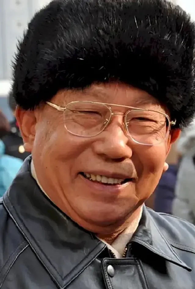 黄润华