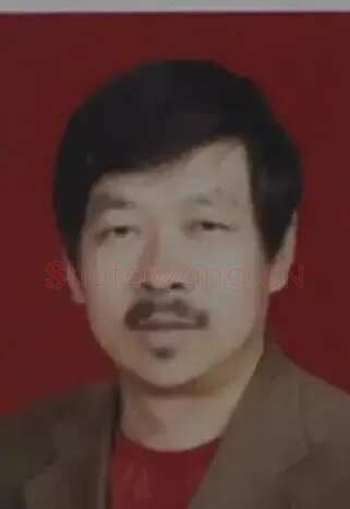 张春桥
