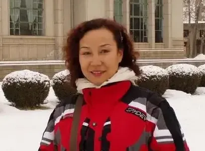 杨妮娜