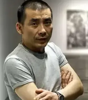 黄骏