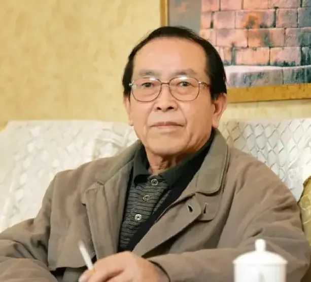 史振峰