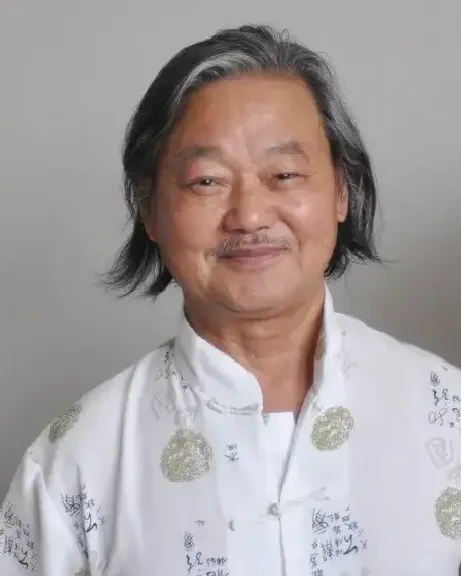 刘万恭