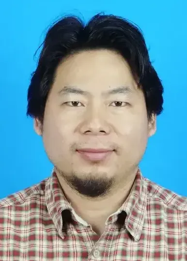 陈三石