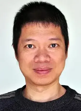 黄伟