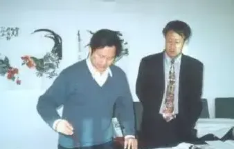 王开选·与着名画家汤立先生合影