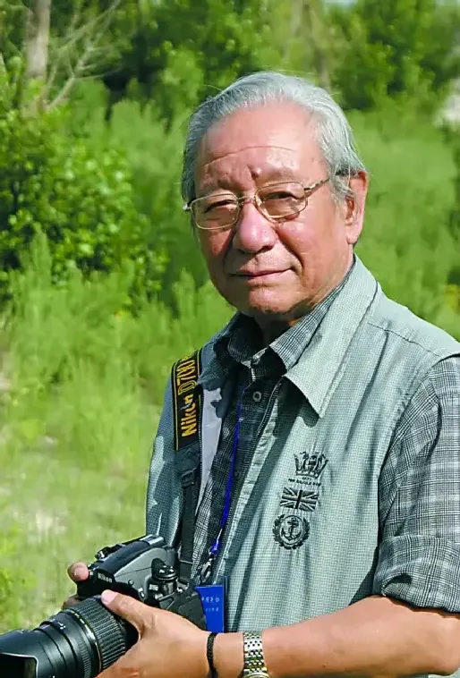 杜滋龄