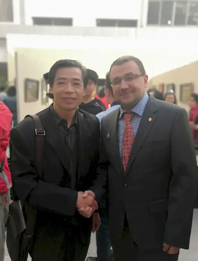 赵云杰·画家赵云杰与俄罗斯画家留影