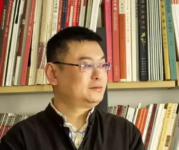 张蔚星