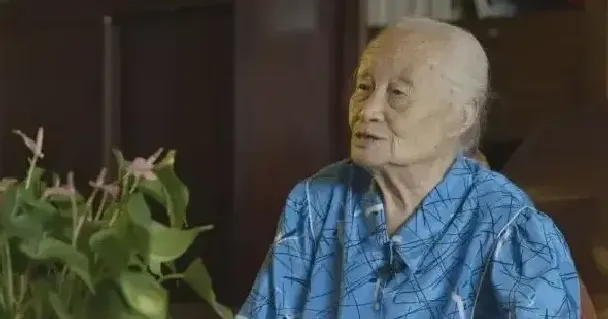 杨筠