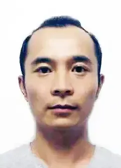 王亮