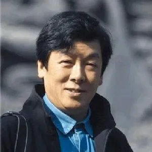 罗力