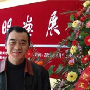 周明明