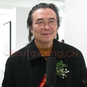 苏笑柏