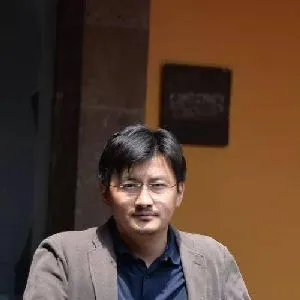 任哲