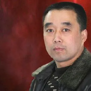 慕安亮