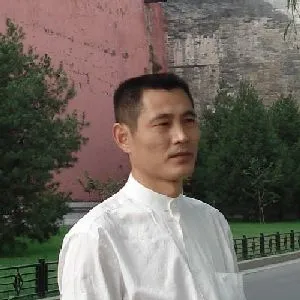 张中伟