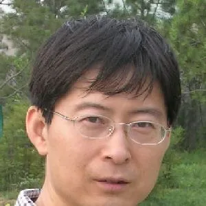 屈健