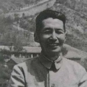 吕斯百