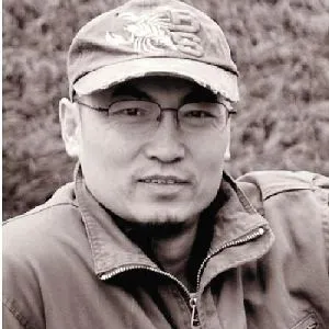 朱零