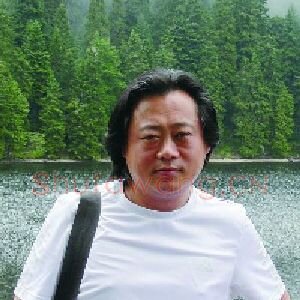 黄卓君