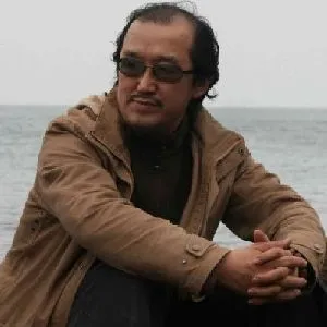 谌宏微