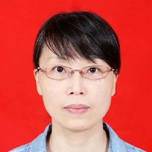 何英