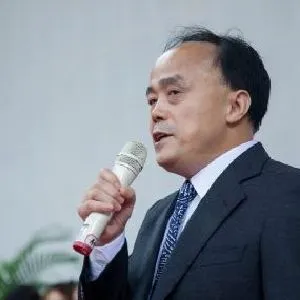 伍立峰