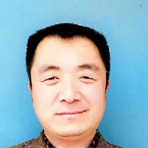 张爱学
