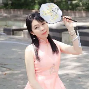 唐薇