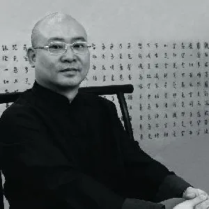 粱镜峰