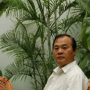 王磊