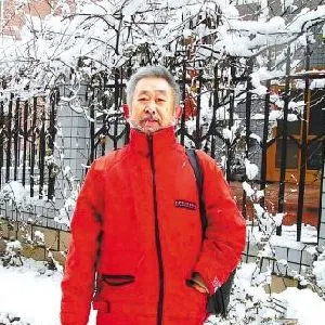 裴士戎
