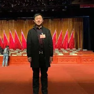 李泓甫