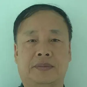 张梁