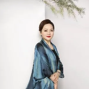 吴芳