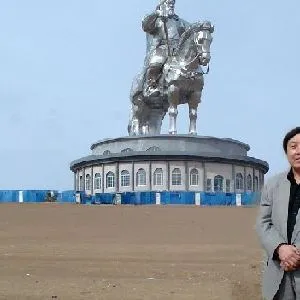 关巍