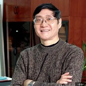 潘公凯