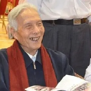 郑餐霞
