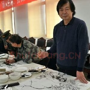 史振岭