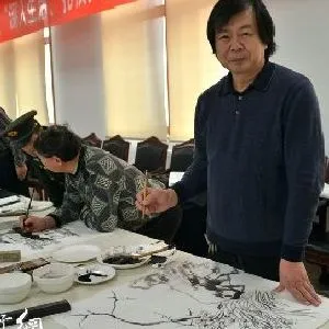 史振岭