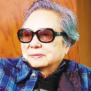 陈佩秋